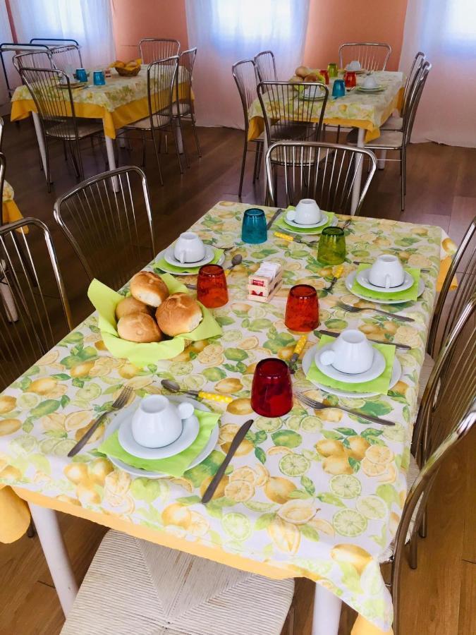 Villa Serena Lignano Sabbiadoro Bagian luar foto
